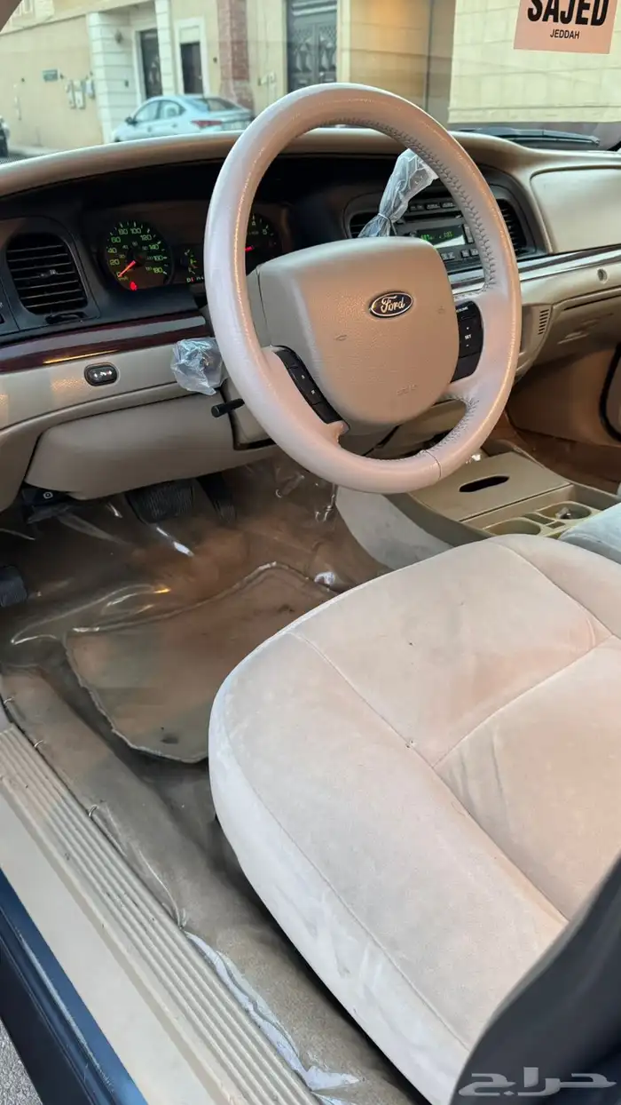 كراون فكتوريا فورد 2011 بدي وكاله للبيع 12