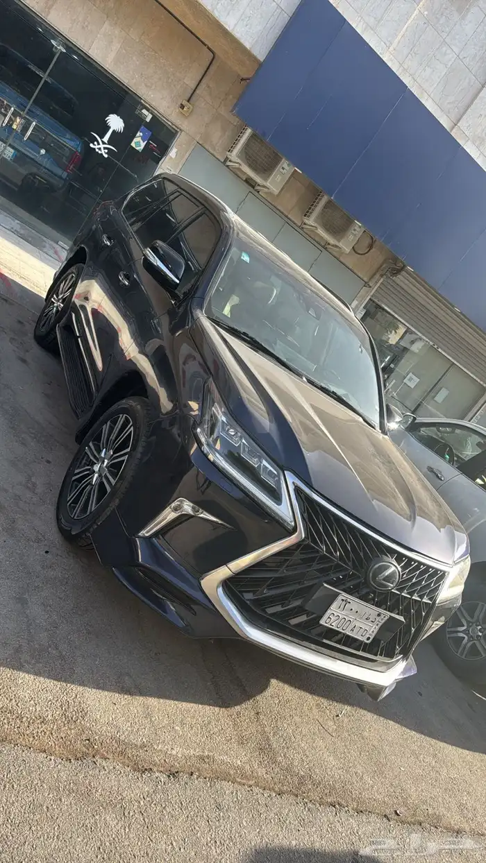 للبيع او للبدل بشي مناسب لكزس جيب 570 1