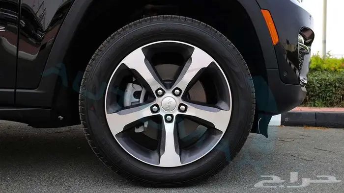 جيب جراند شيروكي لمتد بلس 2025 خليجي اصفار مع ضمان الوكيل 22