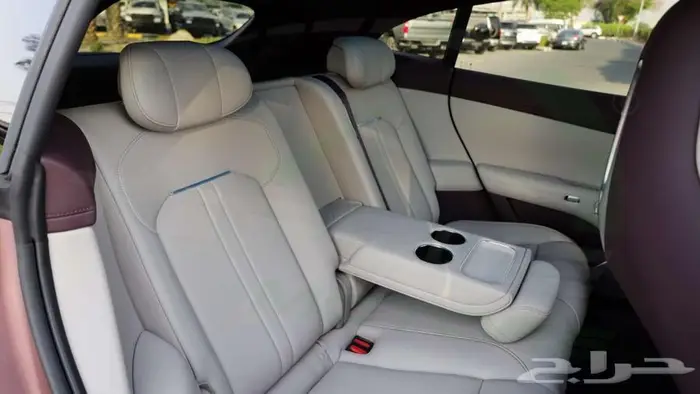 2025 XIAOMI YU7 MAX ELECTRIC AWD اصفار 15