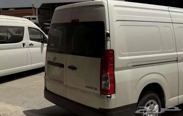 تويوتا باص هايس بضاعة سقف عالي 2026 قيراتوماتك ديزل. سعودي. 4