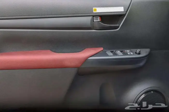 تويوتا هايلكس دبل ديزل سلق GL2موديل 2025 24