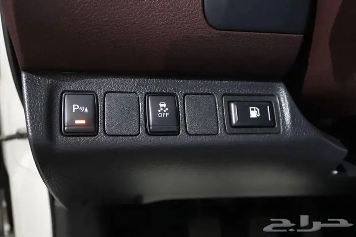 نيسان نافارا 2019 19