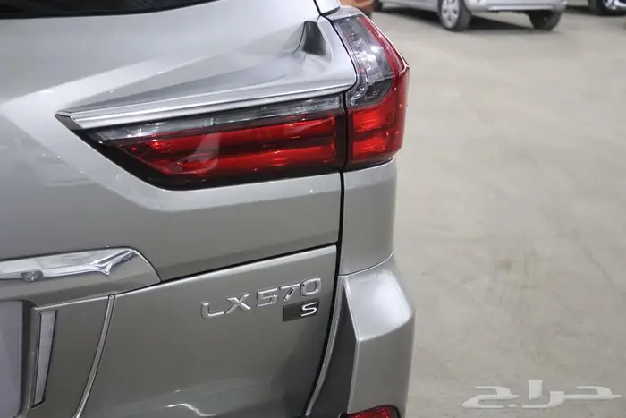 جيب لكزس 2020 فل كامل 8