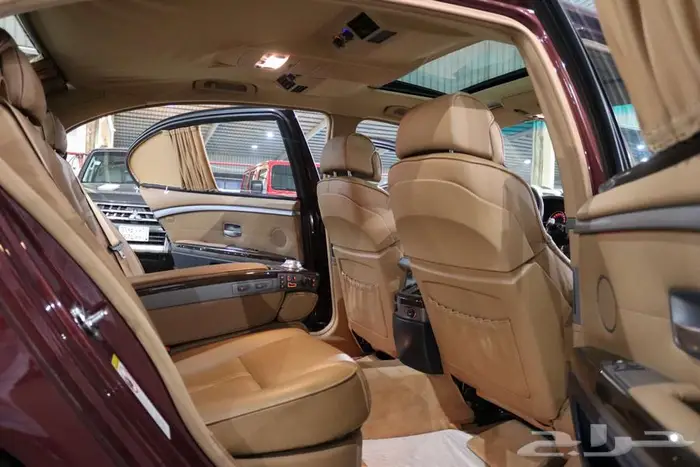 B.M.W 745 2004 مخزن 15