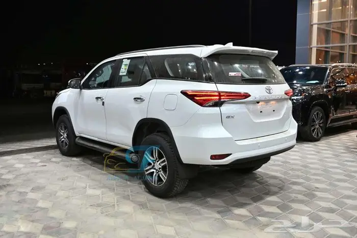 تويوتا فورشنر GX2 بنزين دبل بالنقد والتقسيط 5