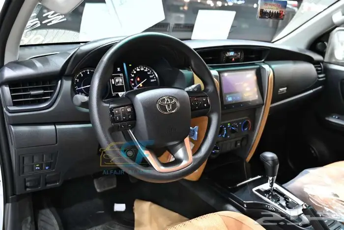 تويوتا فورشنر GX2 بنزين دبل بالنقد والتقسيط 7