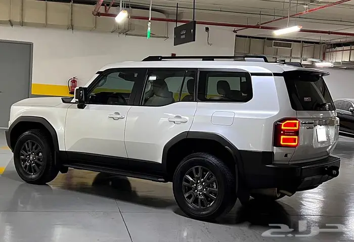 تويوتا برادو TXL3 بنزين عبداللطيف جميل 2025 5