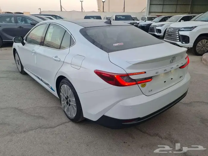 تويوتا كامري LE هايبرد 2025 - عروض الأقساط 22