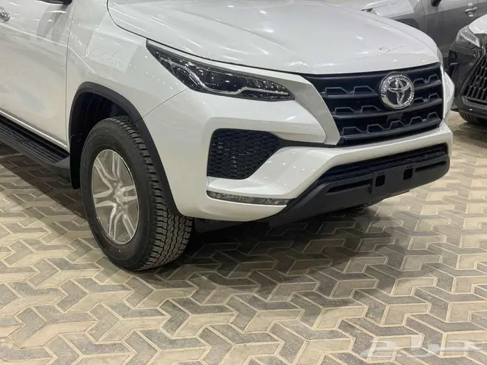 تويوتا فورتشنر دبل 4 سلندر ابيض بنزين 2026 اقل سعر 22