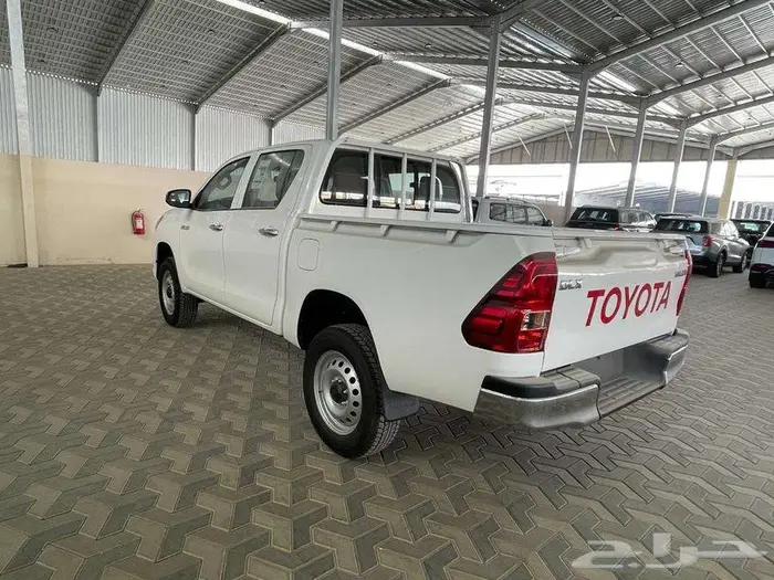 تويوتا هايلوكس بريمي سلق 2025 ديزل 2.4 قير اتوماتيك 8