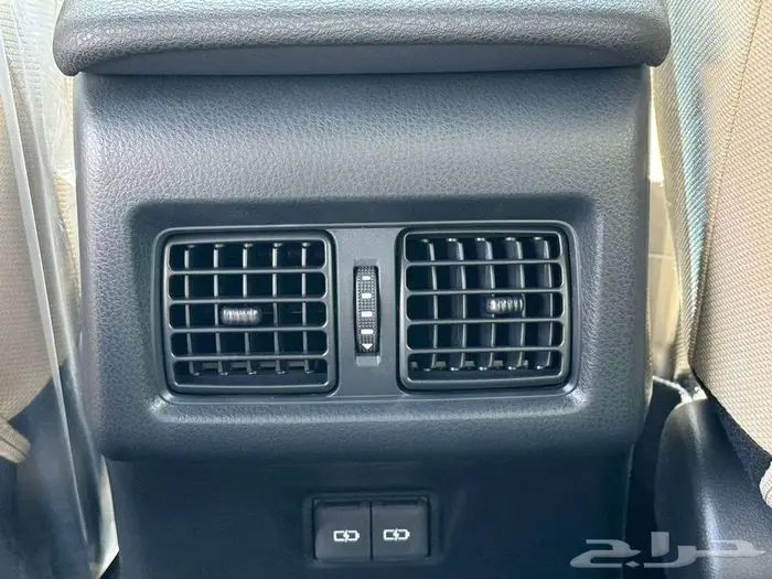 تويوتا كامري E بنزين 2025 3