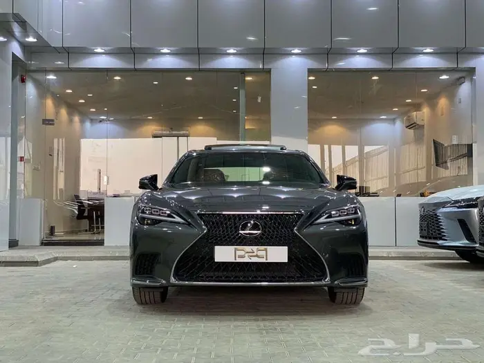 لكزس LS 500 فل كامل بنزين 2025 - عرض نهاية العام 1