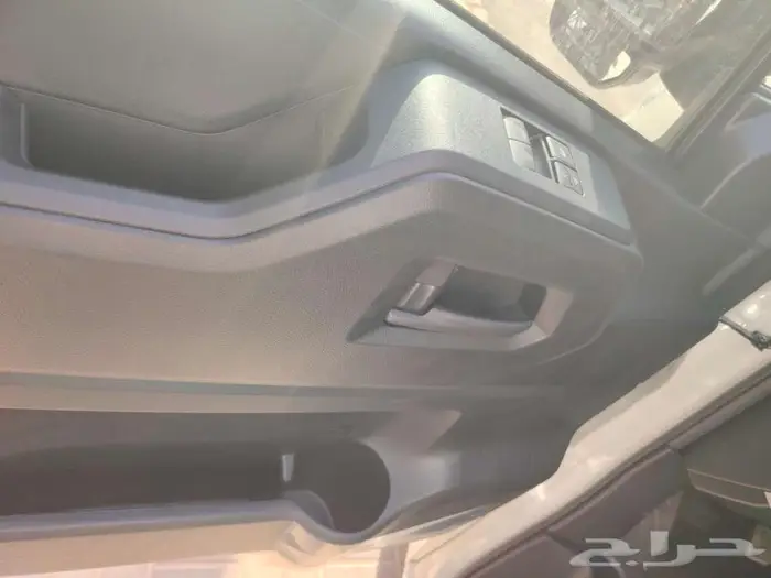 تويوتا باص هايس بضاعه 2026 بنزين 3.5 قير عادي سقف عالي-مرتفع 6