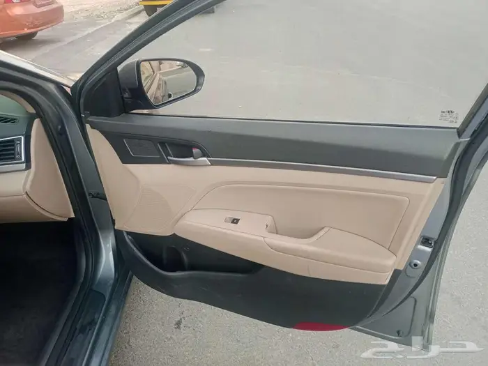 هيونداي النترا ديزل 2018 نص فل 6