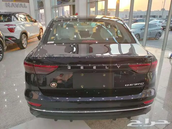 جيلى ام جراند استاندر موديل 2025 4