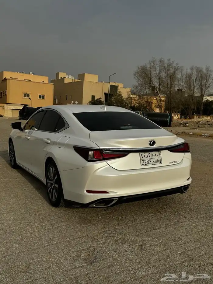 لكزس موديل 2021 للبيع 9