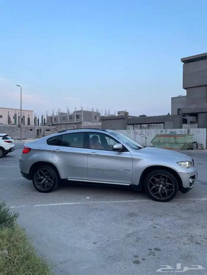 Bmw x6 للبيع نظيف مع لوحة مميزه رقمين 11