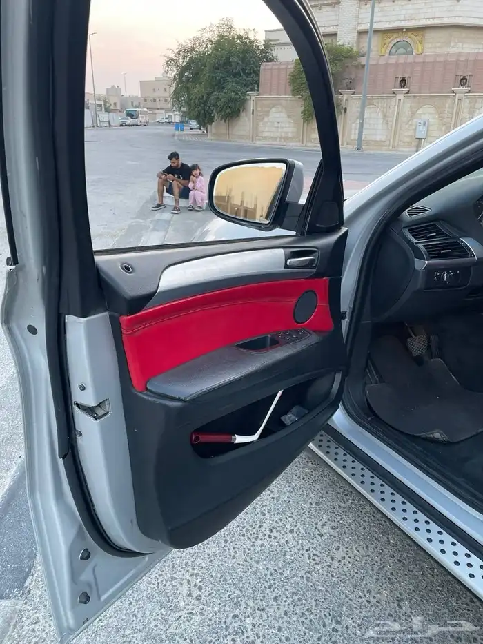 Bmw x6 للبيع نظيف مع لوحة مميزه رقمين 15