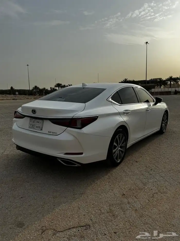 لكزس موديل 2021 للبيع 7