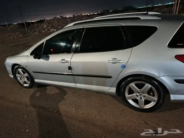 للبيع سياره بيجو 407 نظيفة مفحوصه 2006 0