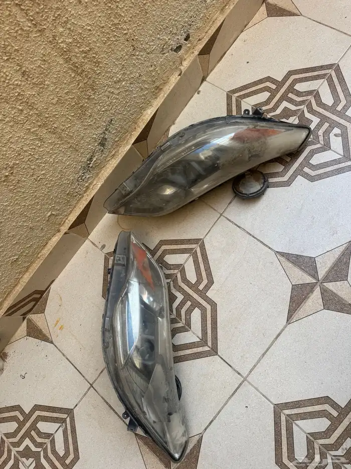 شمعات افلون 2017 مكسورة خفيف اغراضها سليمة 6