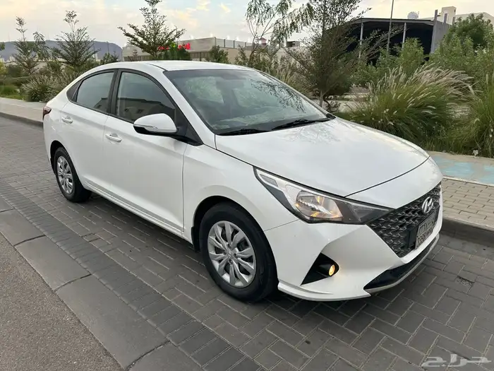 للبيع اكسنت 2023 1