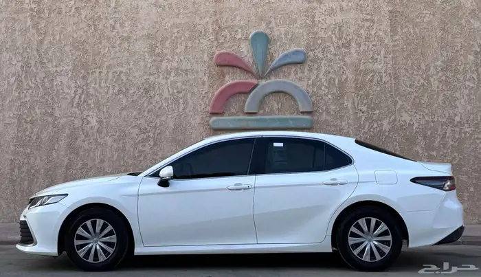 تويوتا كامري LE 2022 2