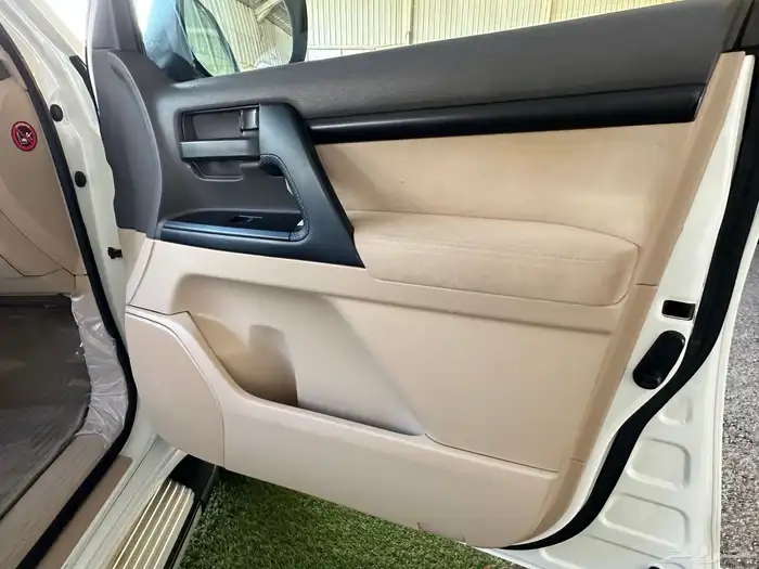 جيب لاندكروزر جي  بحالتي الوكالة م 2015 68