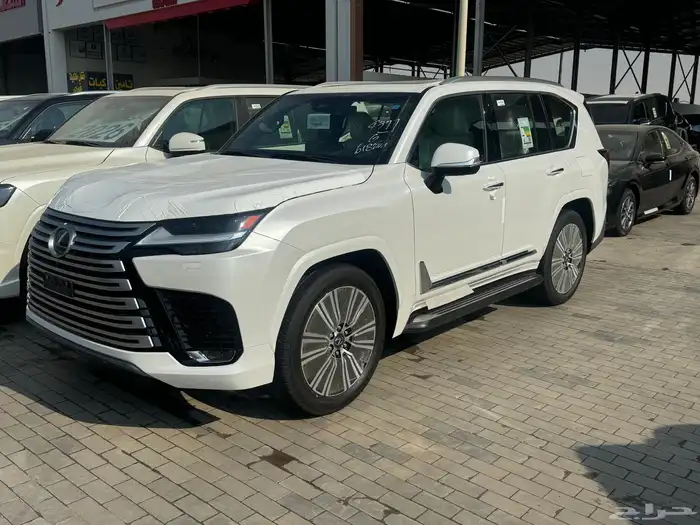 جيب لكزز(2025)BB سعودي ابيض داخل اف وايت 8