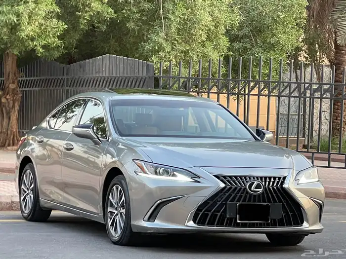 لكزس-ES300h-2023(ممشي52الف) 1