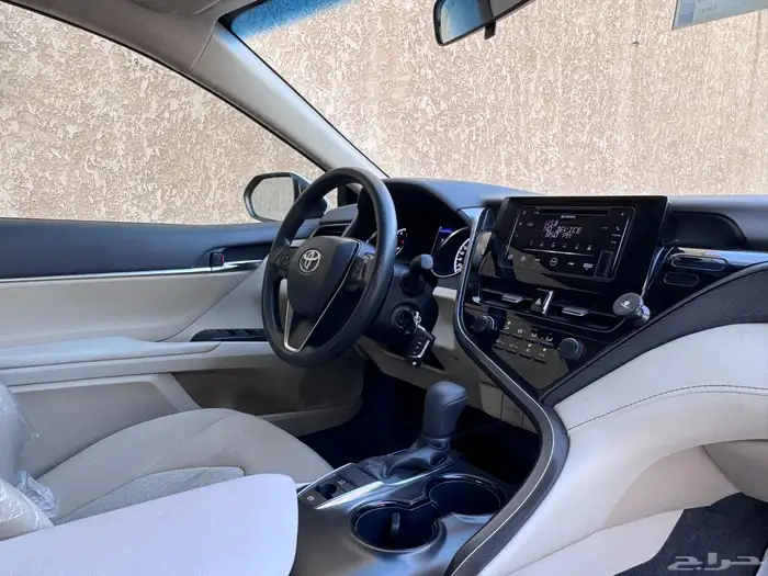 تويوتا كامري LE 2022 24