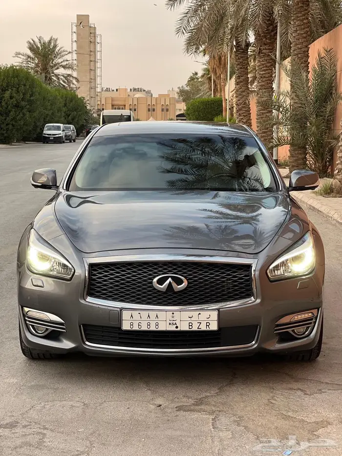 البيع انفينتي q70 موديل 2020 نظيف 1