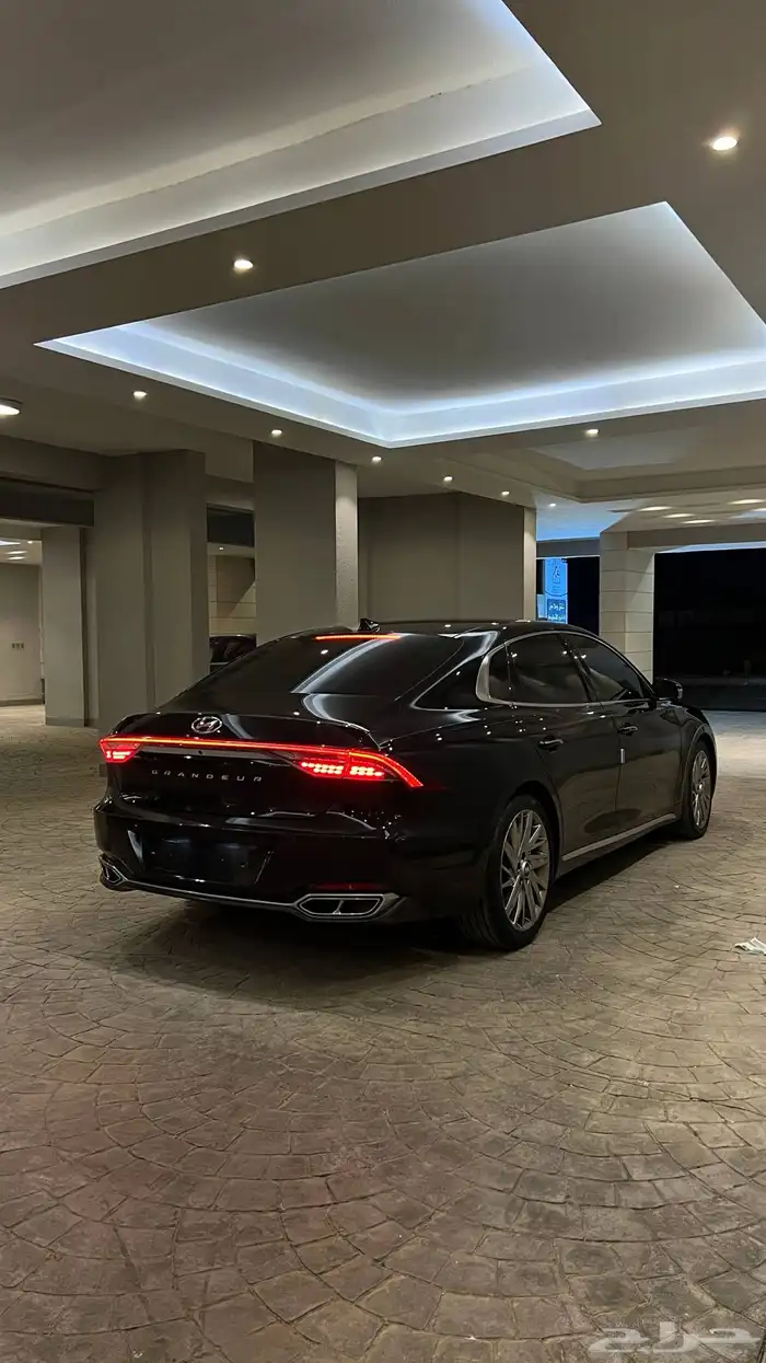 ازيرا (كاليجرافي) 2020 (بنزين 6V) فل اوبشن ديجيتال 8