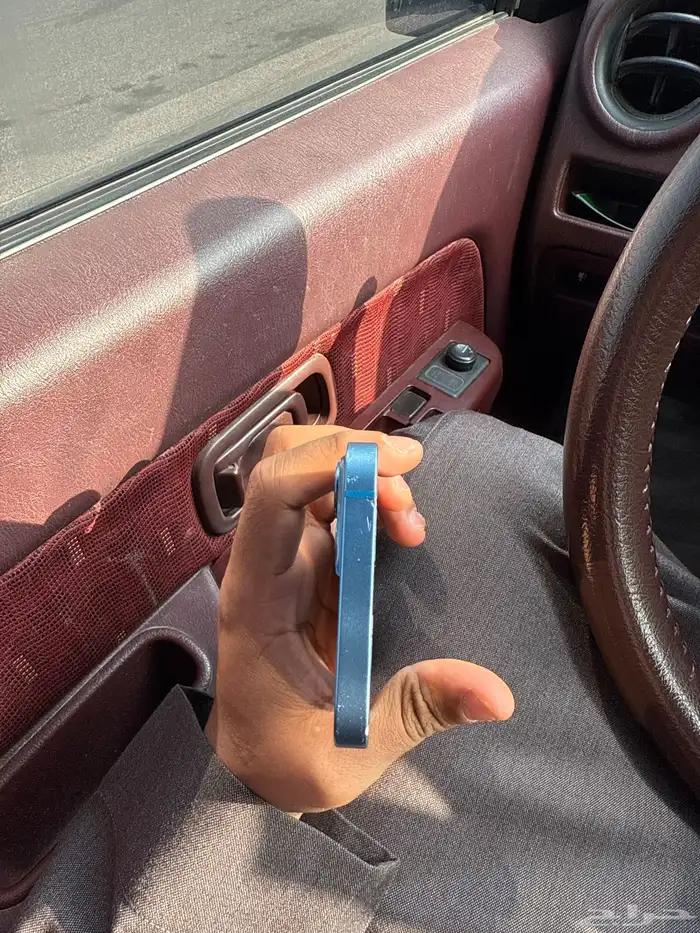 جوال ايفون 13 عادي ازرق 128 قيقا بطارية 71 وكاله 5