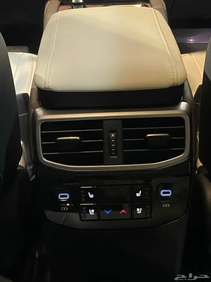 لكزس RX 350 2023 عداد 29 الف فقط بحاله ممتازه جدا 12