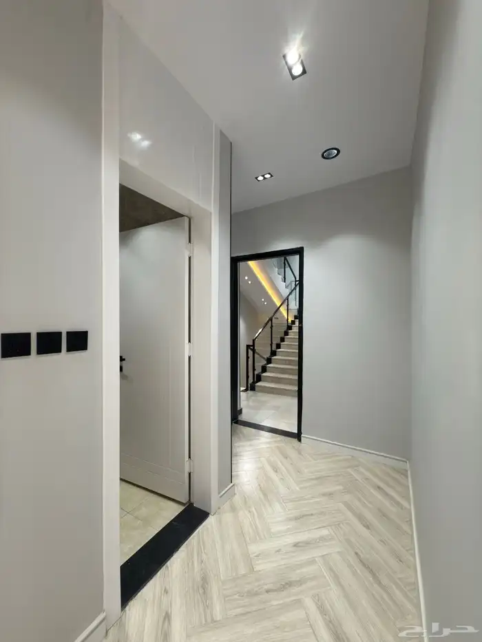 شقق علويه 6 غرف بتصميم مودرن مقابل ممشي الراقي -بسعر 550الف 9