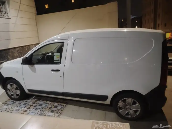 فان دوكر رينو 5