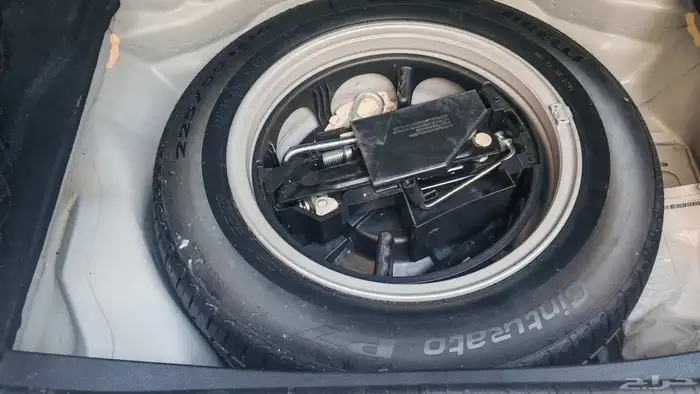 مرسيدس E200 موديل 2012 3