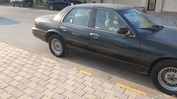 Ford Crown victoria 1998 16