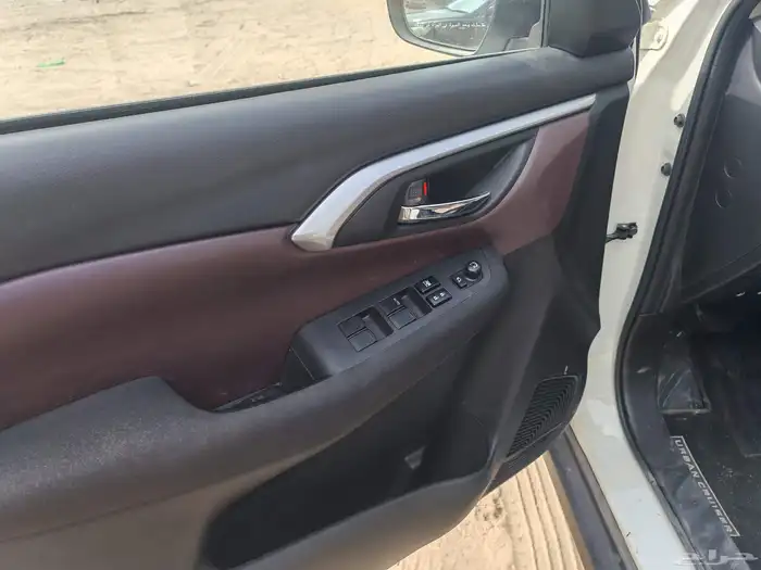 للبيع سيارة URBAN Cruiser أوربان 8