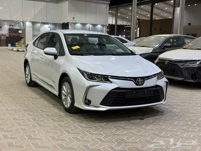 تويوتا كورولا 2.0 مطور جنوط ابيض بنزين 2025 أفضل العروض 1