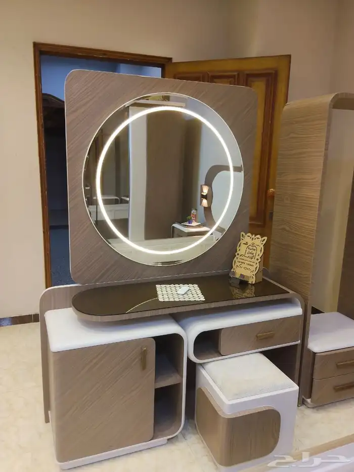 نجار تفصيل اثاث منزلي دخل جده 9