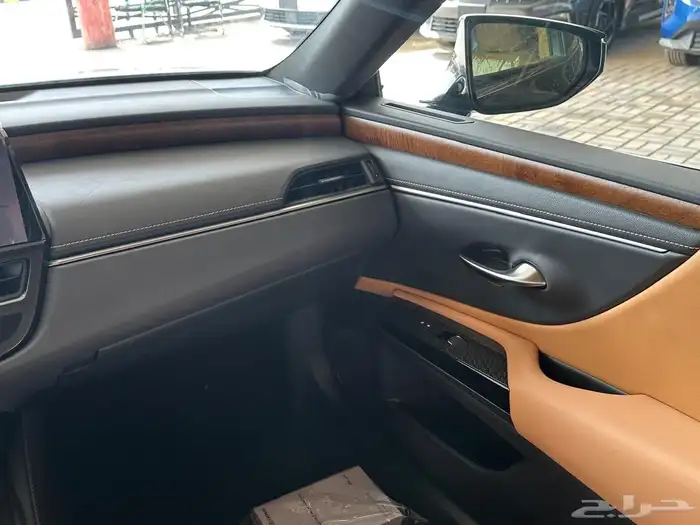 لكزس ES 350 cc 2025 سعودي 233 الف كاش 7