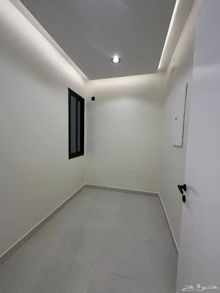 للبيع روف علوي وملحق 8 غرف بمشب حي الموسي 4