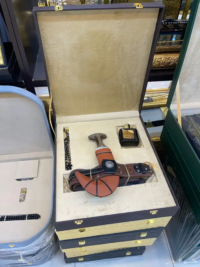 هدايا رجالية بشت شتوي بشت عريس درع ترقية تقاعد 47