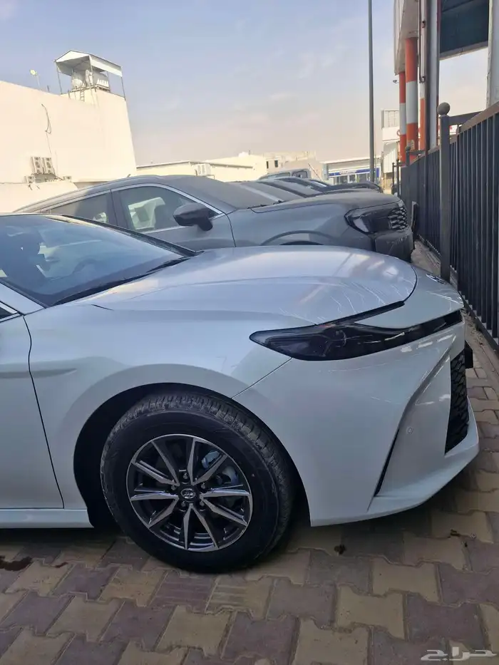 تيوتا كامري E. 2025 5