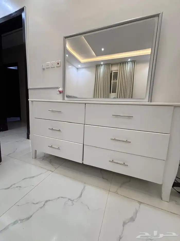 تسريحه و دولاب ملابس 1