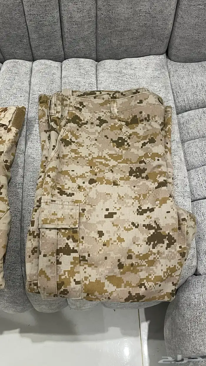 بدلة TRUSPE 2008 الفاتح مستخدمه نظيفه مقاس M ميديم 2