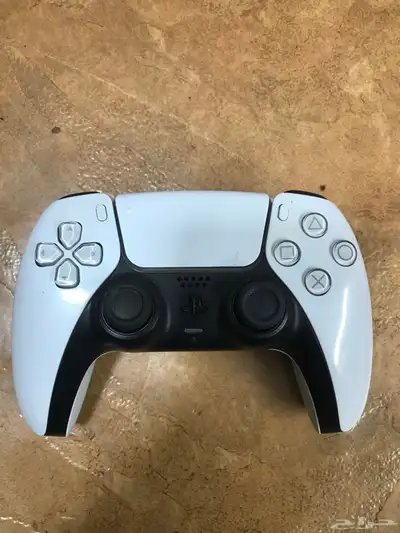 يد بلايستيشن 5 ويد xbox one index